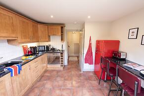 A very British house to stay 3 Bedroom