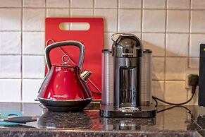 A very British house to stay 3 Bedroom