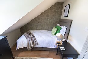 A very British house to stay 3 Bedroom