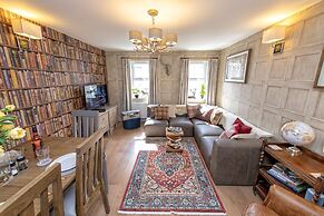 A very British house to stay 3 Bedroom