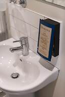 A very British house to stay 3 Bedroom