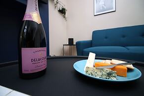 Karah Suites - Church Road I