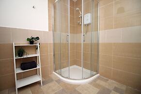 Karah Suites - Church Road I