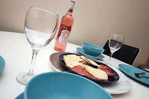 Karah Suites - Church Road I