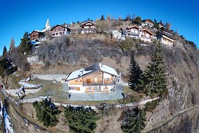 Beautiful Chalet for 10 People in Vercorin