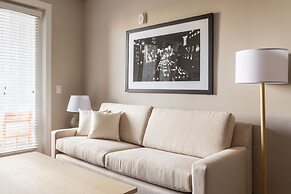 Kasa FreeMoreWest Charlotte