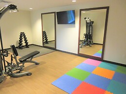 Comfort Suites Grandview - Kansas City