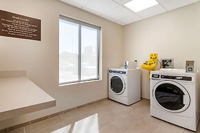 Comfort Suites Grandview - Kansas City