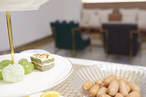 Den Basta Signature Hotel