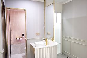 Den Basta Signature Hotel