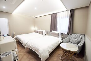 Den Basta Signature Hotel