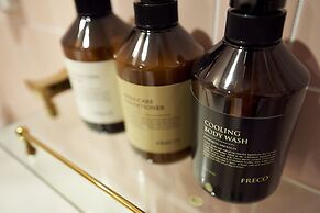 Den Basta Signature Hotel