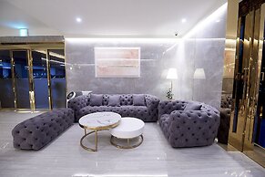 Den Basta Signature Hotel