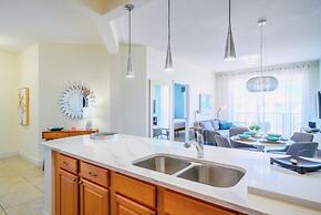 Penthouse Gem. All New! 3 Bedroom Condo by Redawning