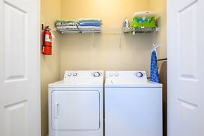 Penthouse Gem. All New! 3 Bedroom Condo by Redawning