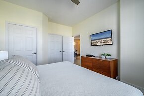 Penthouse Gem. All New! 3 Bedroom Condo by Redawning