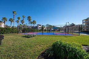 Penthouse Next To Convention Center & Universal 3 Bedroom Condo by Red