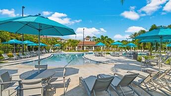 Penthouse Next To Convention Center & Universal 3 Bedroom Condo by Red