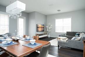 Penthouse Next To Convention Center & Universal 3 Bedroom Condo by Red