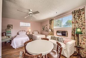 Binky's Nest 1 Bedroom Home by RedAwning