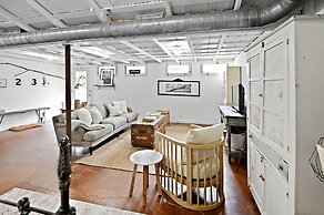 Gausthaus 402 1 Bedroom Cottage by RedAwning