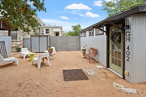 Gausthaus 402 1 Bedroom Cottage by RedAwning