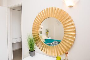 Windmill Apartments 2