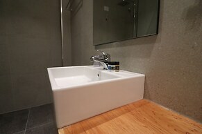 Valmar Hotel