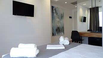 Valmar Hotel