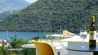 Valmar Hotel