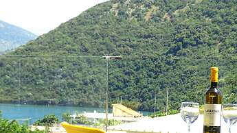 Valmar Hotel