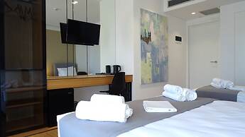 Valmar Hotel