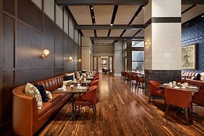 106 Jefferson Huntsville, Curio Collection by Hilton