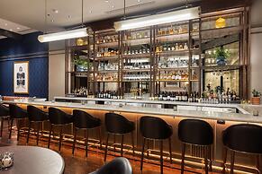 106 Jefferson Huntsville, Curio Collection by Hilton