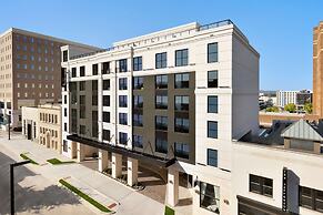 106 Jefferson Huntsville, Curio Collection by Hilton