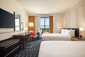 106 Jefferson Huntsville, Curio Collection by Hilton