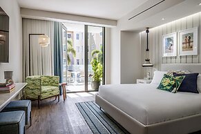 The Ray Hotel Delray Beach, Curio Collection by Hilton