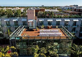 The Ray Hotel Delray Beach, Curio Collection by Hilton