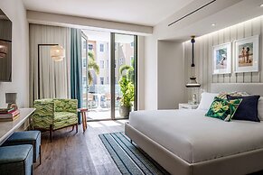 The Ray Hotel Delray Beach, Curio Collection by Hilton