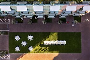 The Ray Hotel Delray Beach, Curio Collection by Hilton