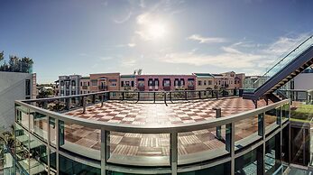 The Ray Hotel Delray Beach, Curio Collection by Hilton