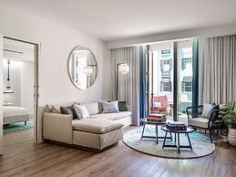 The Ray Hotel Delray Beach, Curio Collection by Hilton