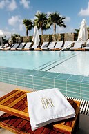 The Ray Hotel Delray Beach, Curio Collection by Hilton