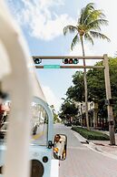 The Ray Hotel Delray Beach, Curio Collection by Hilton