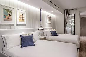 The Ray Hotel Delray Beach, Curio Collection by Hilton