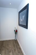 Exquisite One Bed Apartment