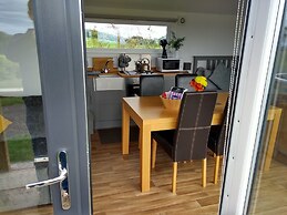 Cleeves Cabins, Arran Luxury Lodge With hot tub