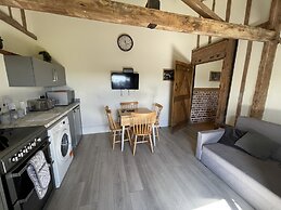 The Cow Shed 2-bed Apartment in Bradwell on Sea
