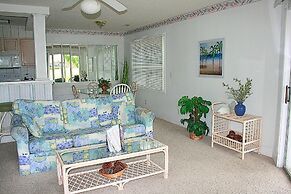 27 Hole Golf Resort Condo 501m Close to Beach in Calabash by Redawning