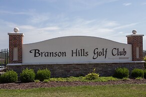 Birdie's Paradise 2 Bedroom Villa by RedAwning